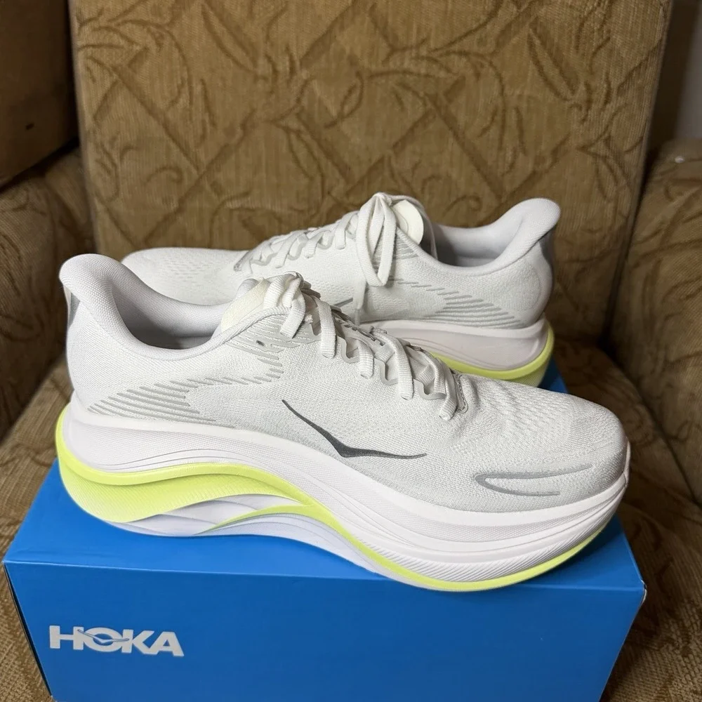 Hoka One One new box